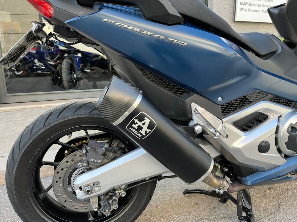 FORZA 750