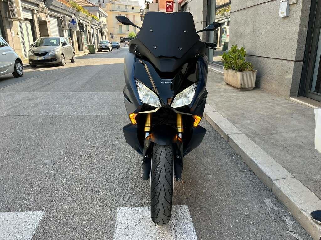 FORZA 750