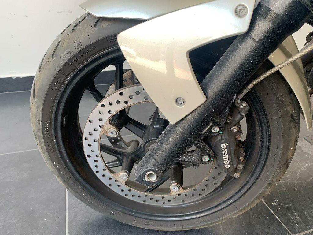F 800 R