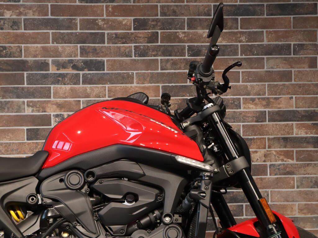 MONSTER 950