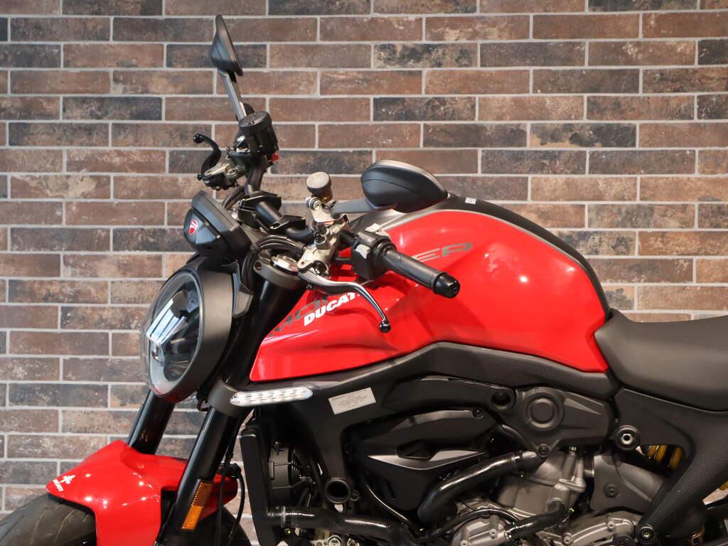 MONSTER 950