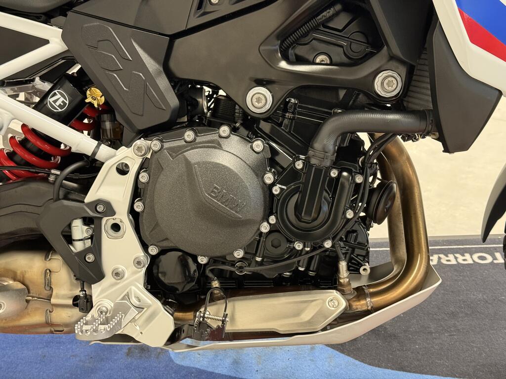 F 900 GS