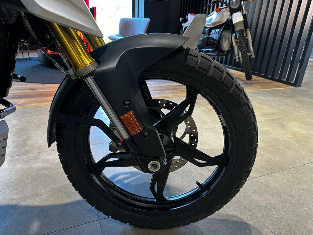 G 310 GS