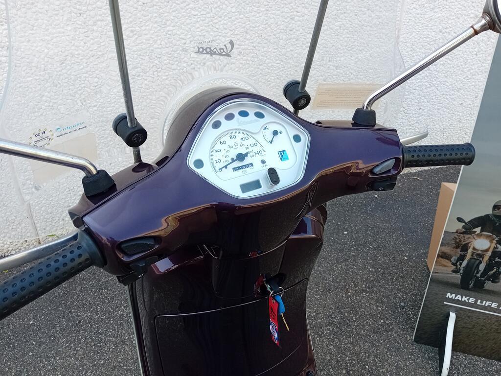 VESPA LX 150