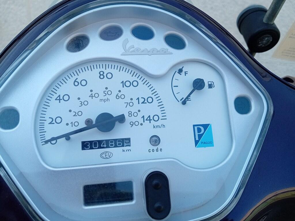 VESPA LX 150