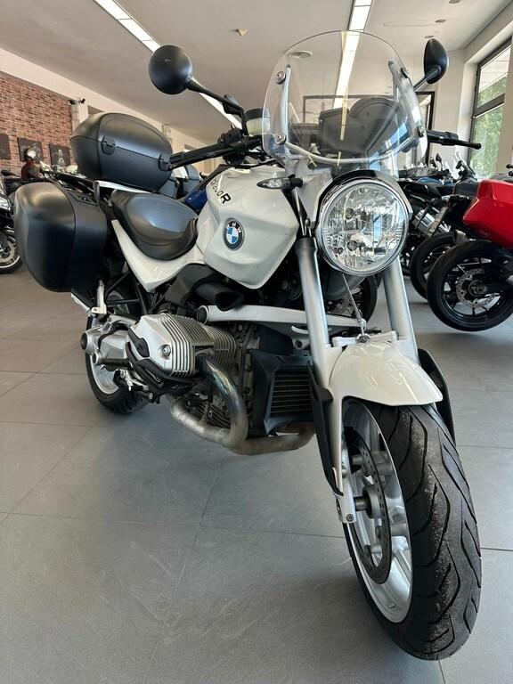 R 1200 R