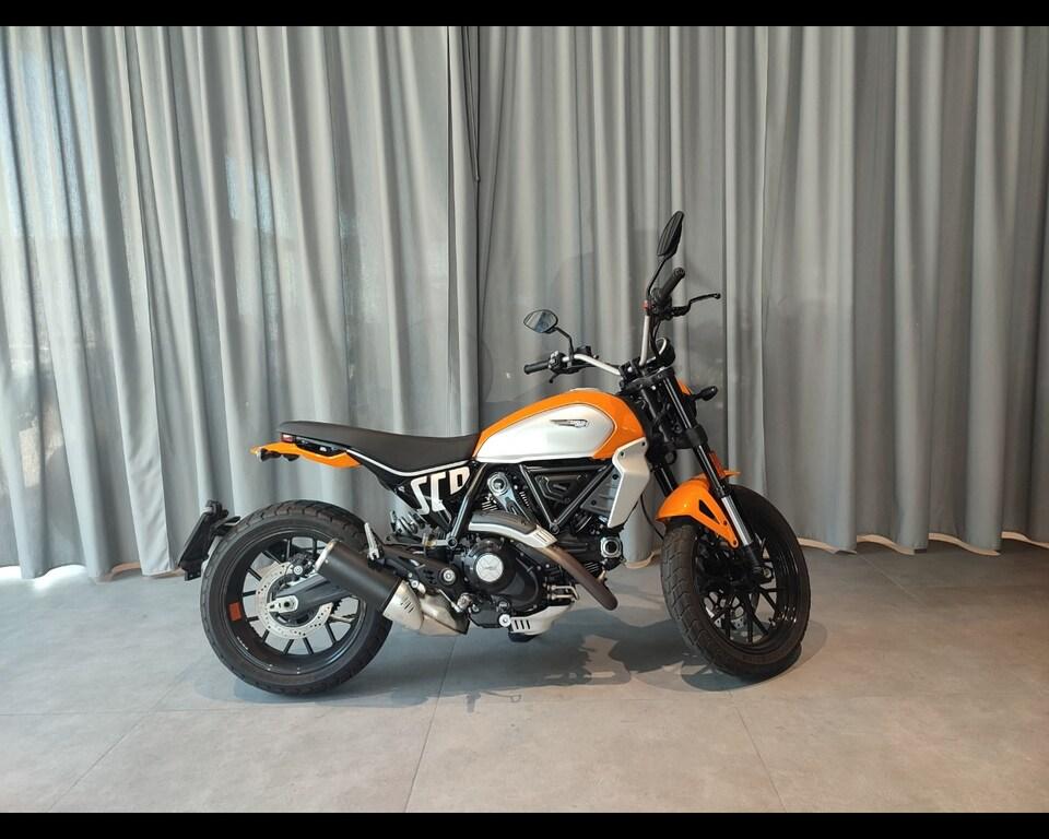 SCRAMBLER 800