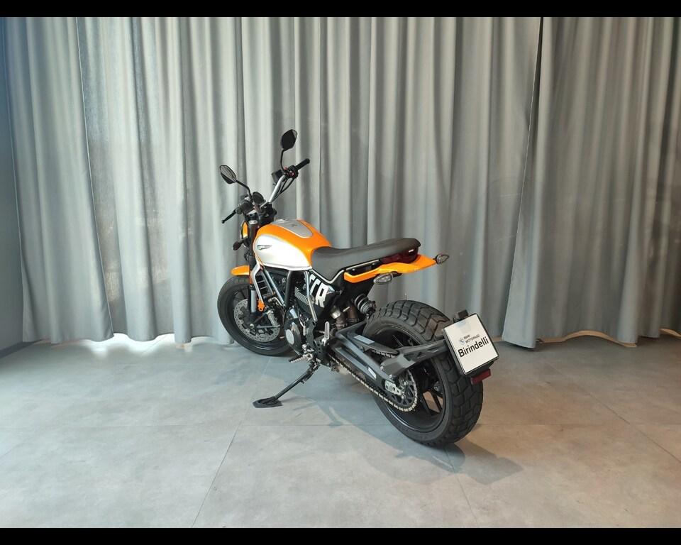 SCRAMBLER 800