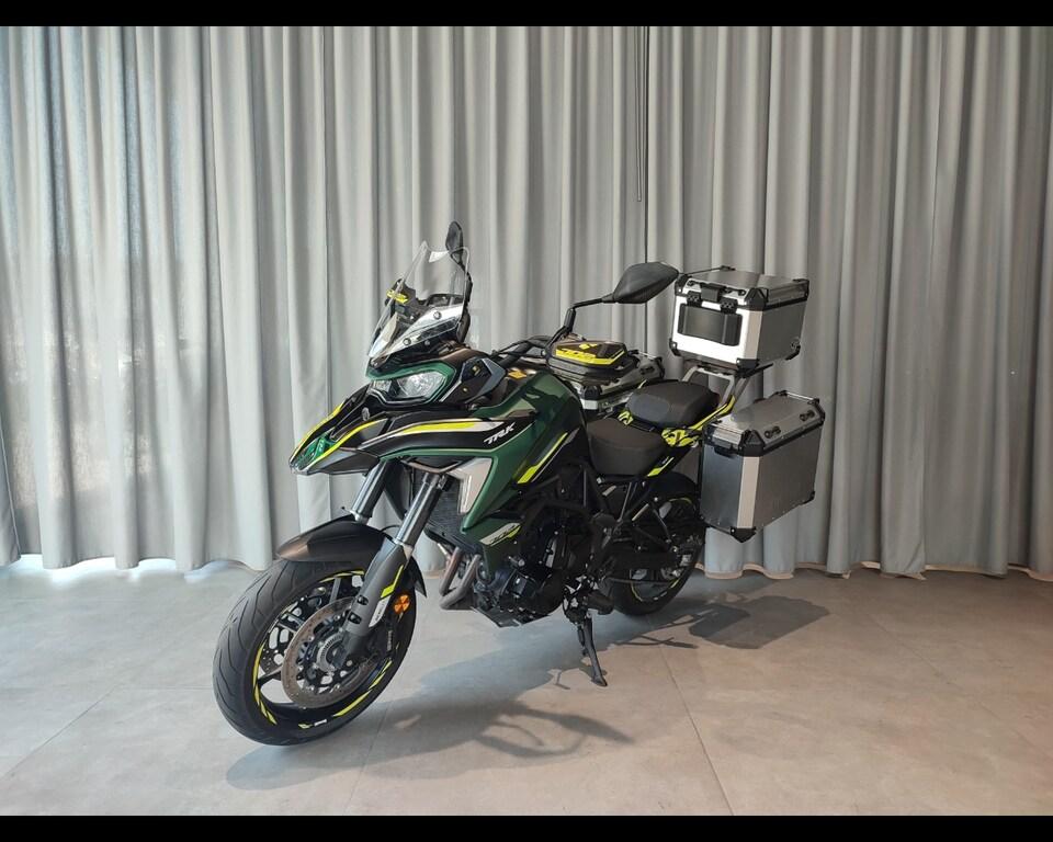 TRK 702