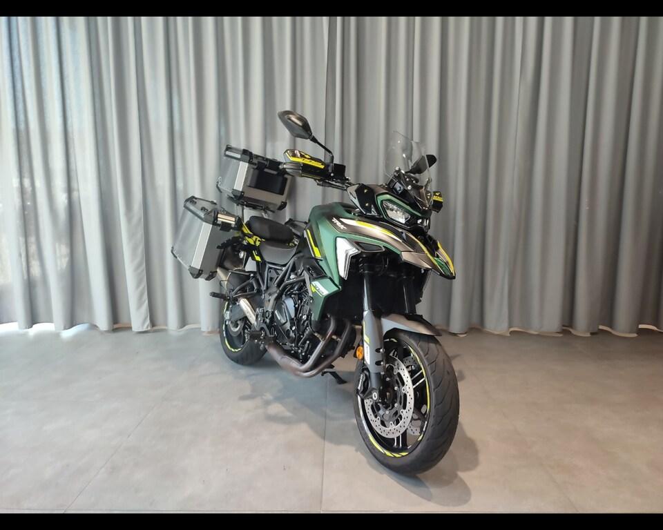 TRK 702