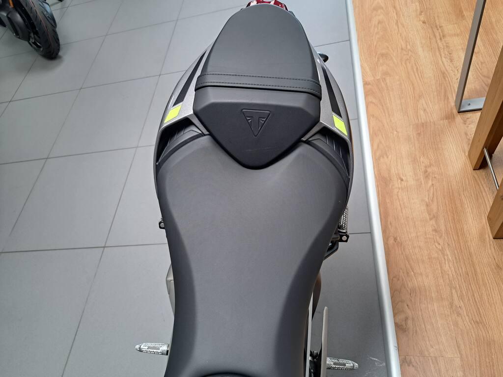 STREET TRIPLE 765