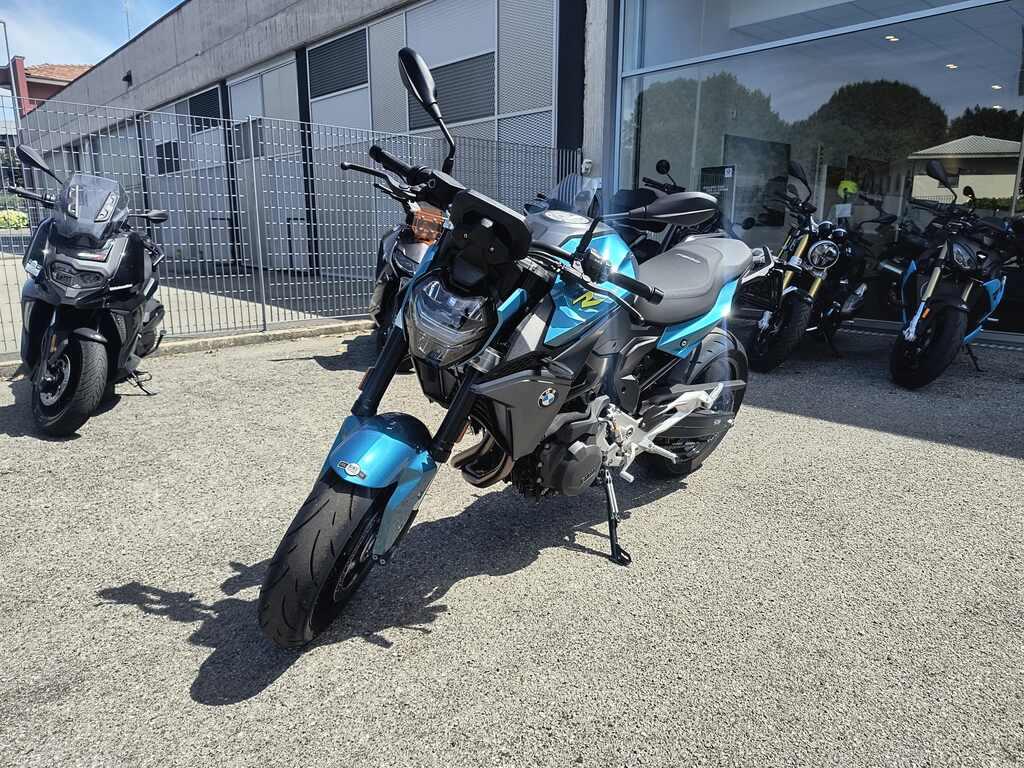 F 900 R
