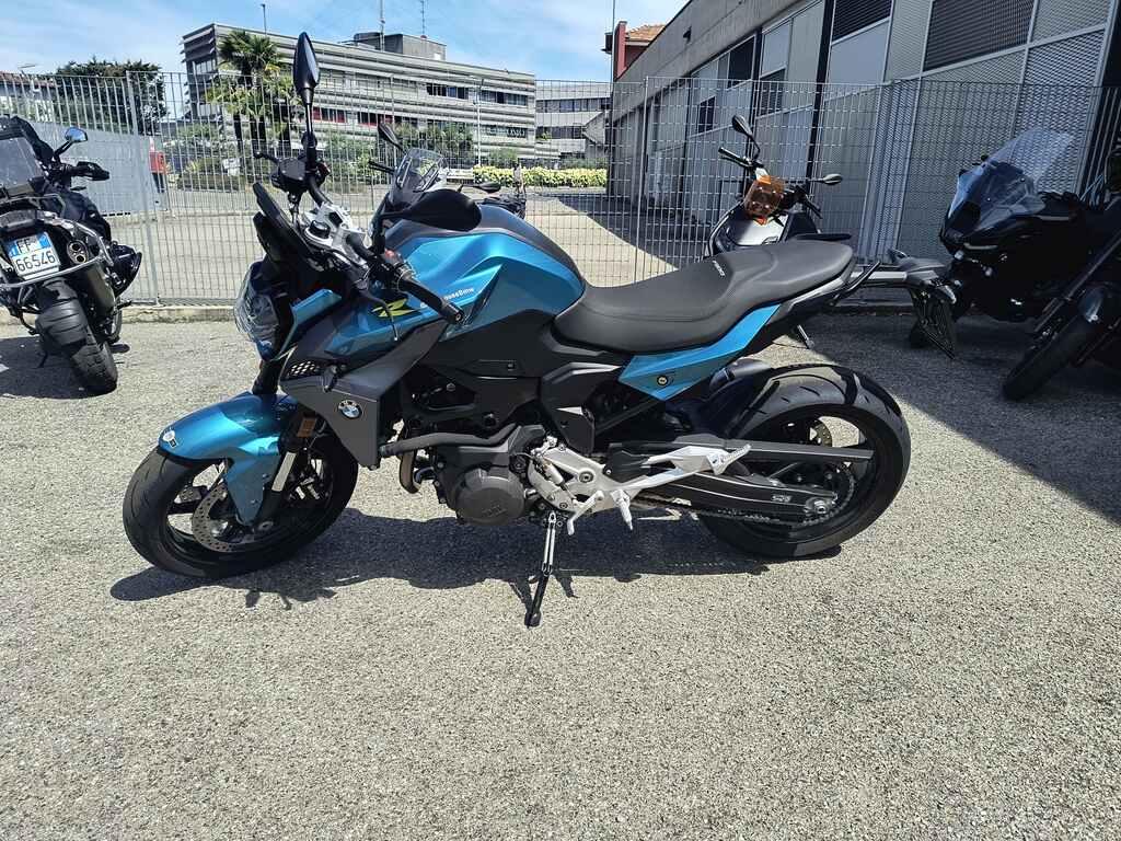 F 900 R