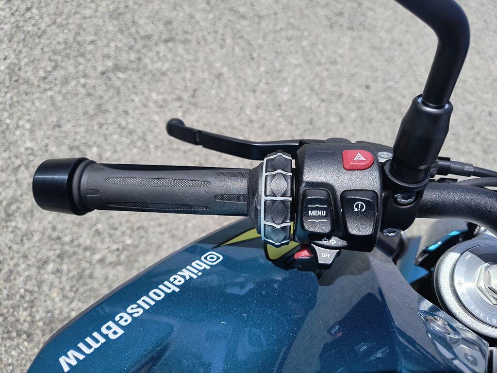 F 900 R