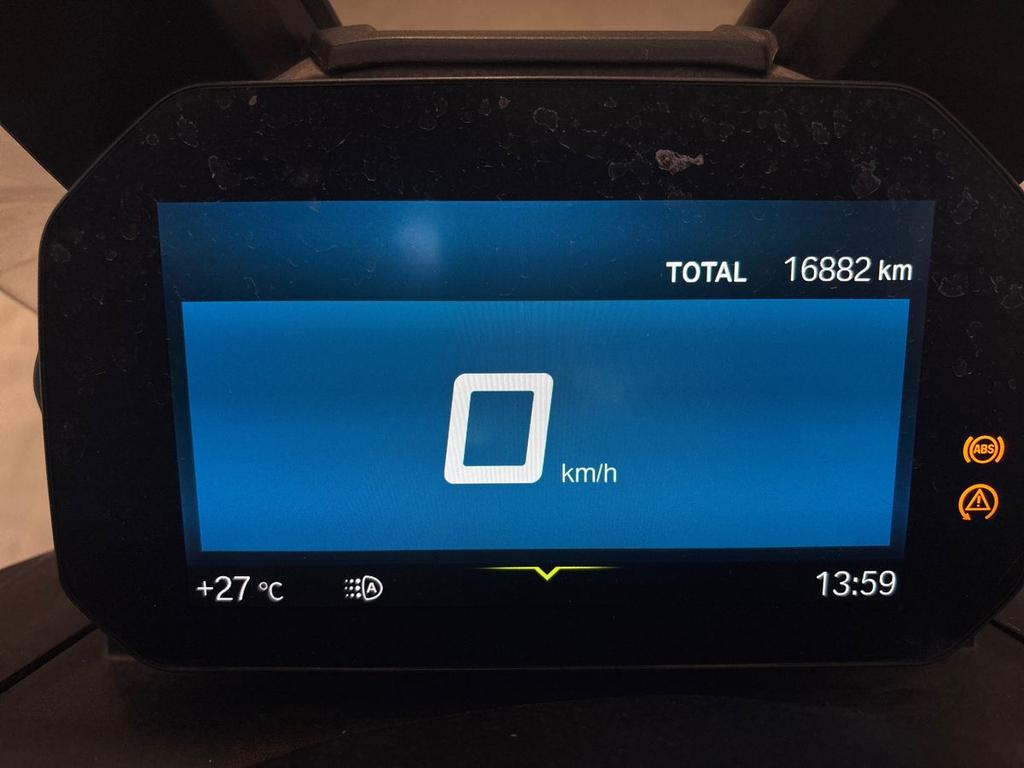 C 400 X
