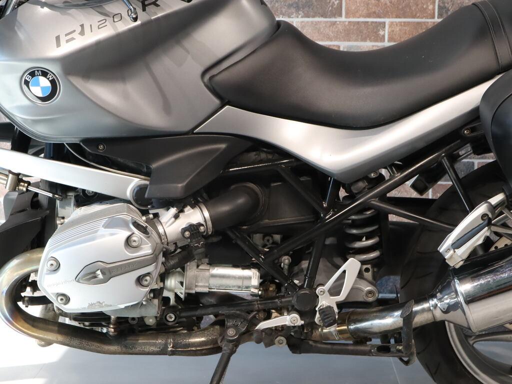 R 1200 R