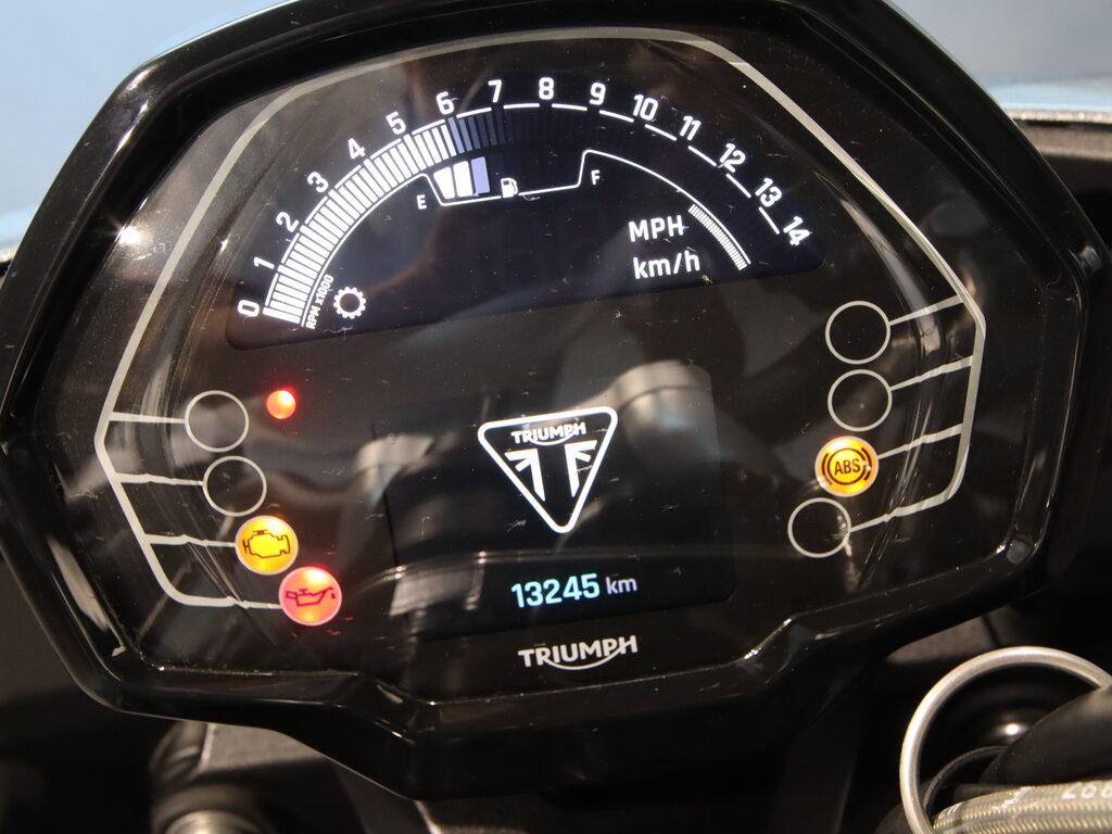 STREET TRIPLE 765