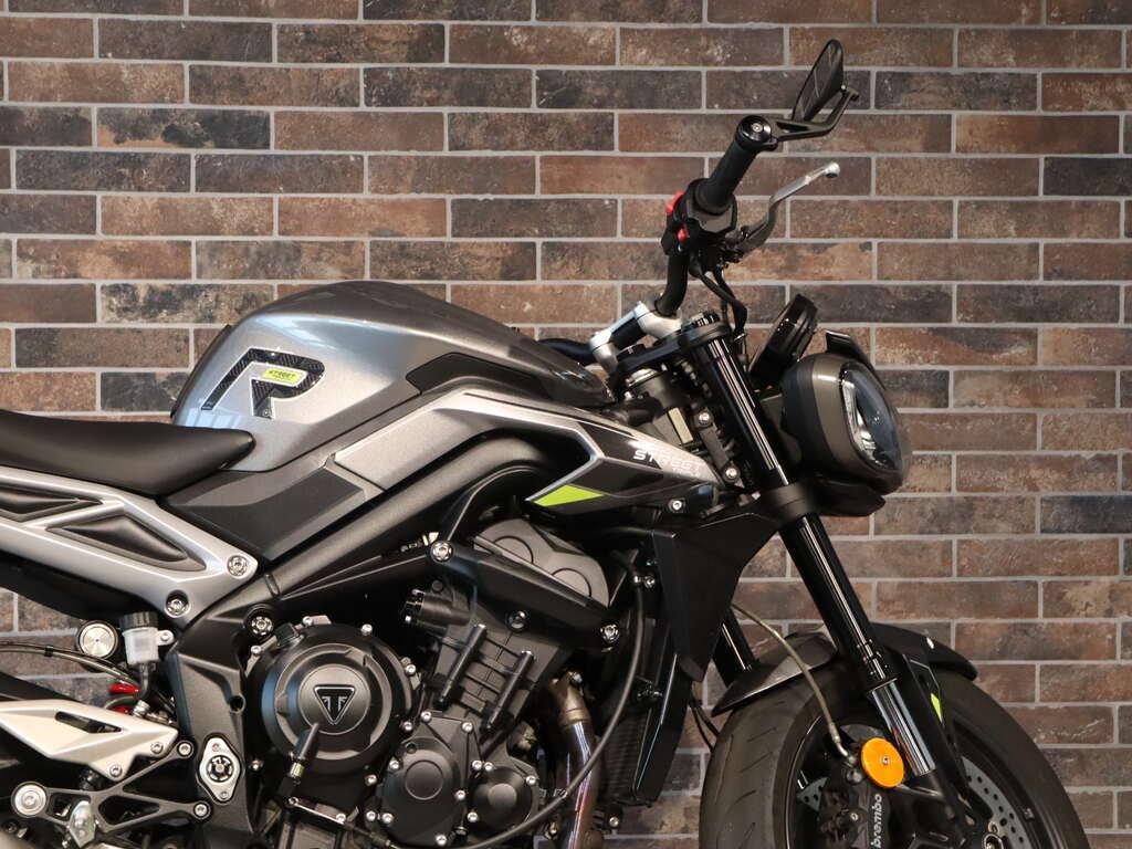 STREET TRIPLE 765