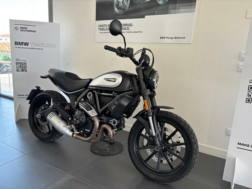 SCRAMBLER 800