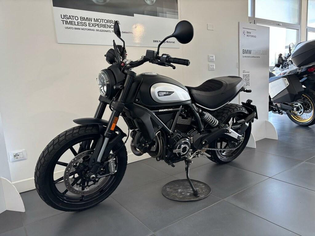 SCRAMBLER 800