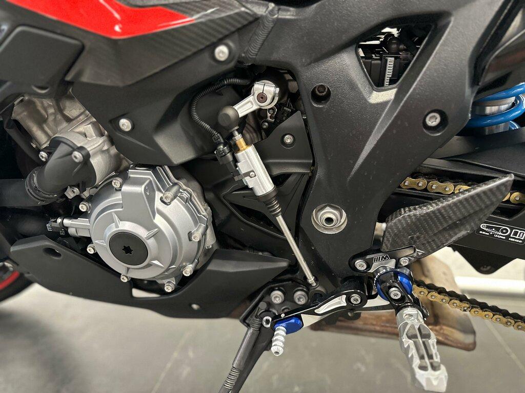 M 1000 XR