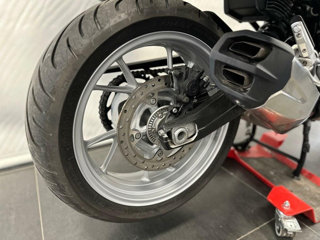 F 900 R