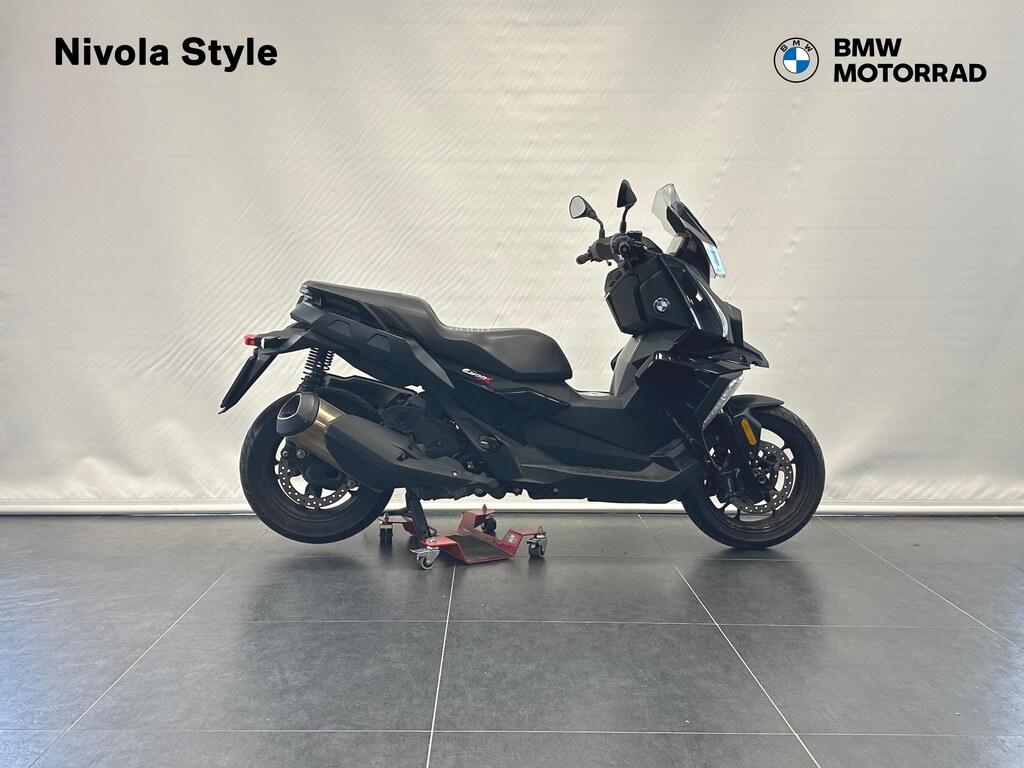 C 400 X