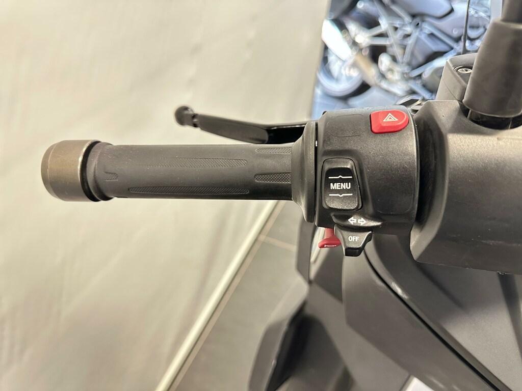 C 400 X