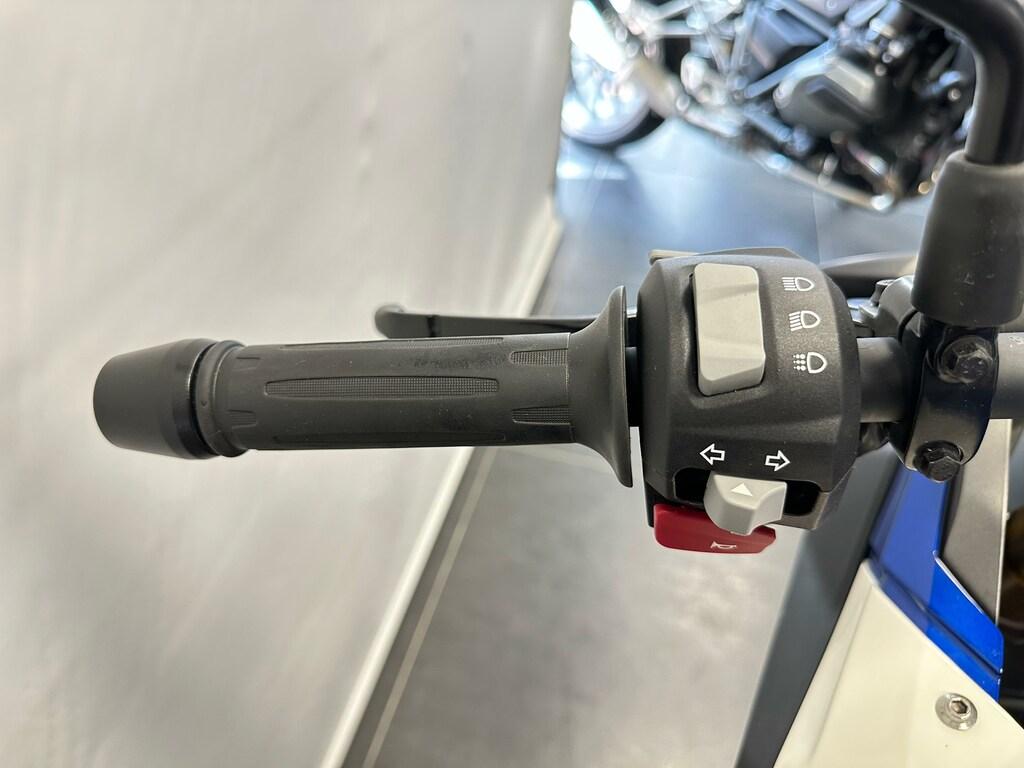 G 310 GS