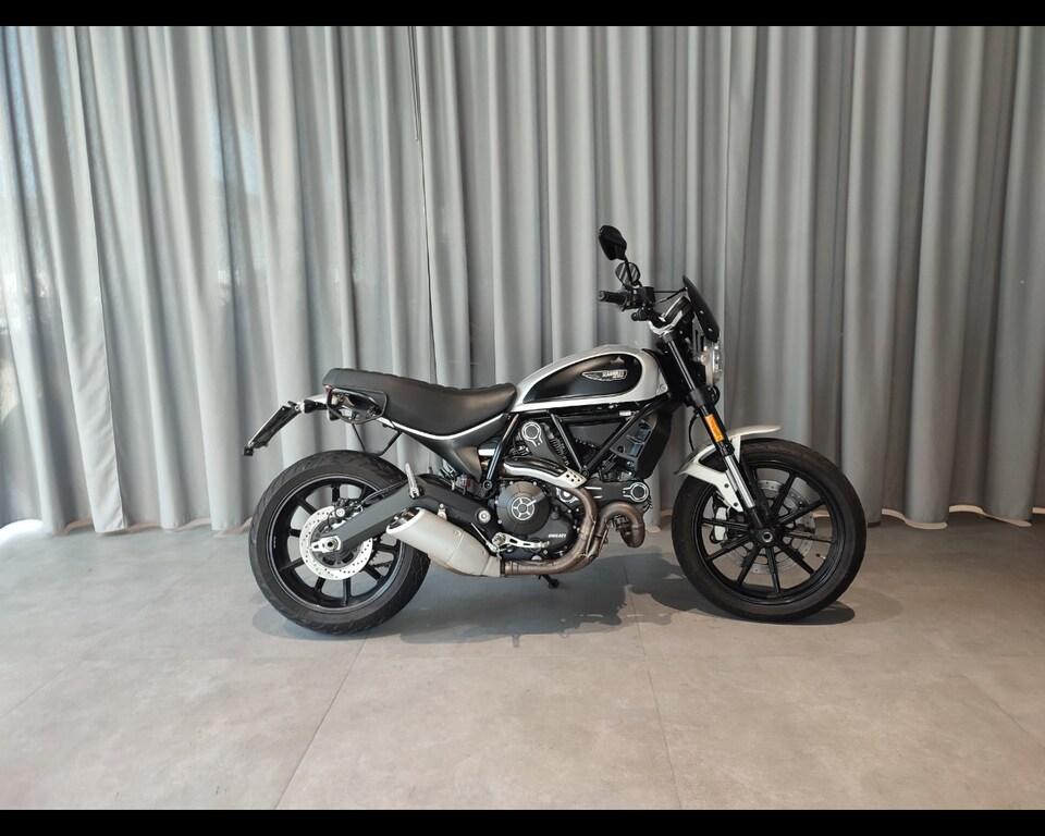 SCRAMBLER 800