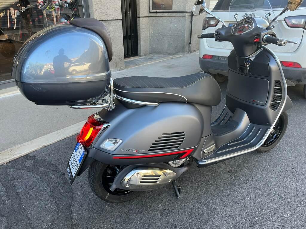 VESPA GTS 300