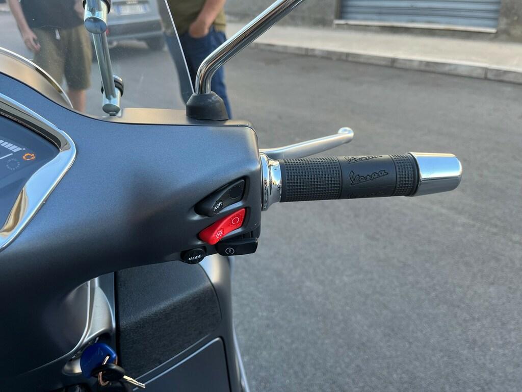 VESPA GTS 300