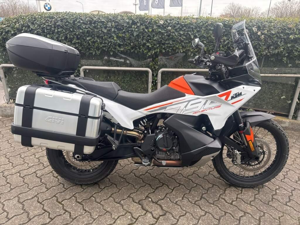 790 ADVENTURE