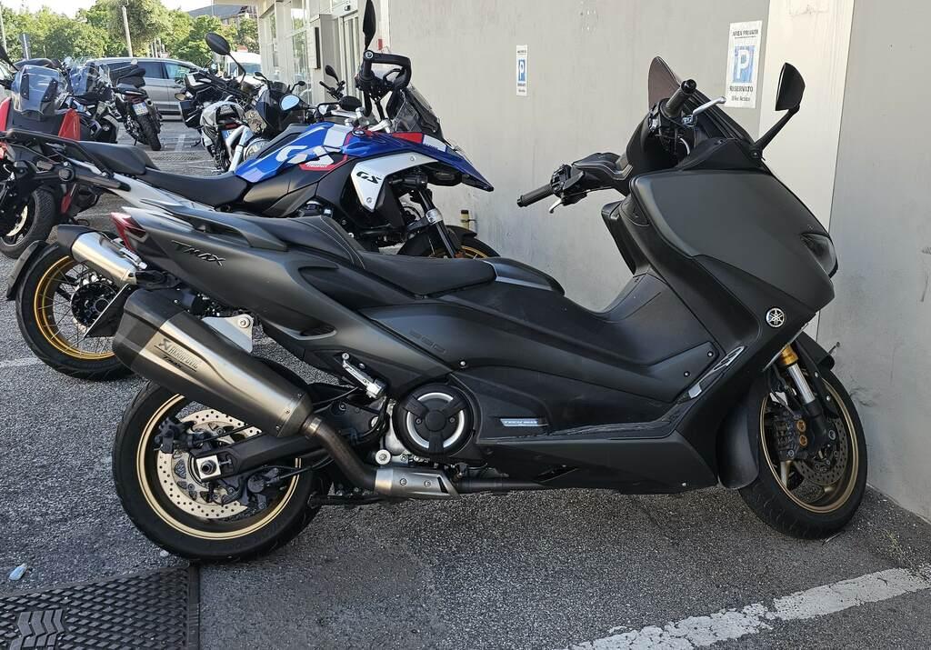 T-MAX 560