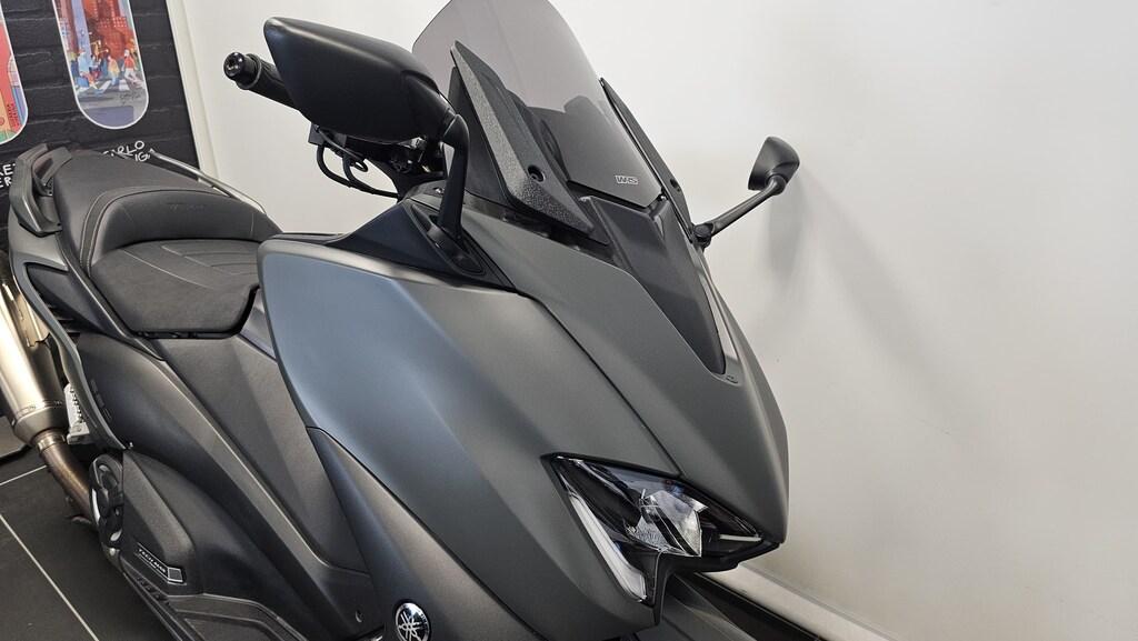 T-MAX 560
