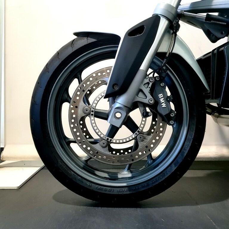 R 1200 R