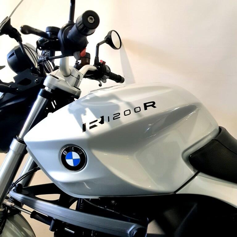 R 1200 R