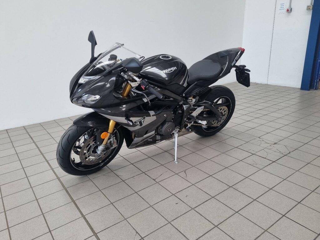 DAYTONA 765