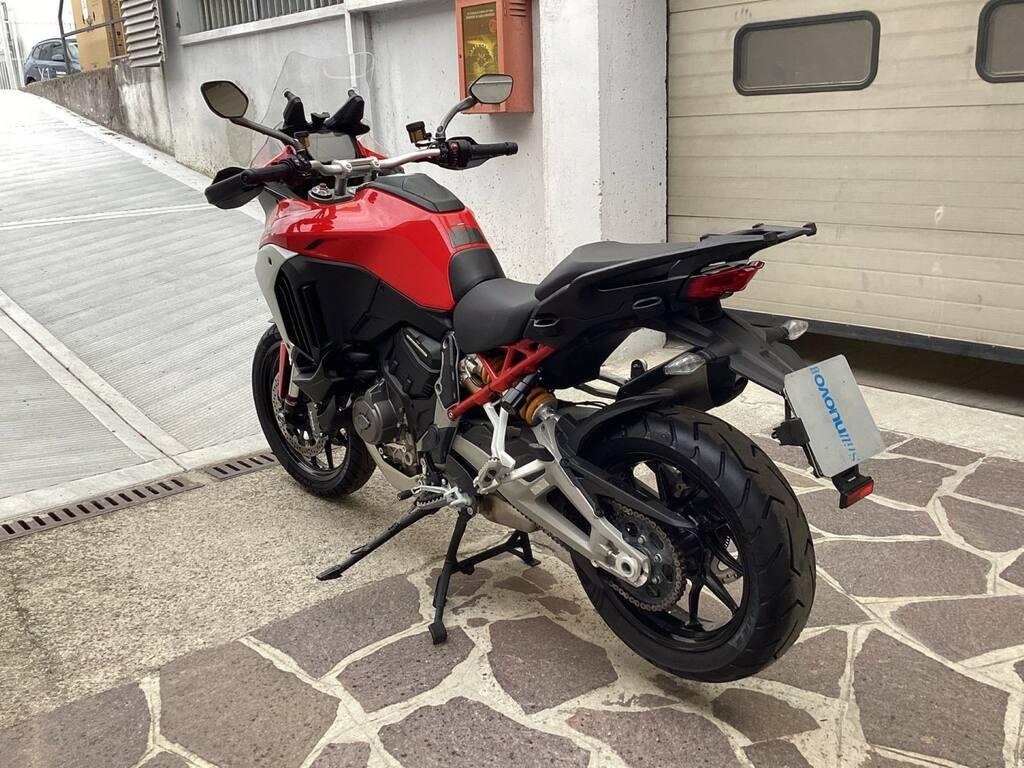 MULTISTRADA V4