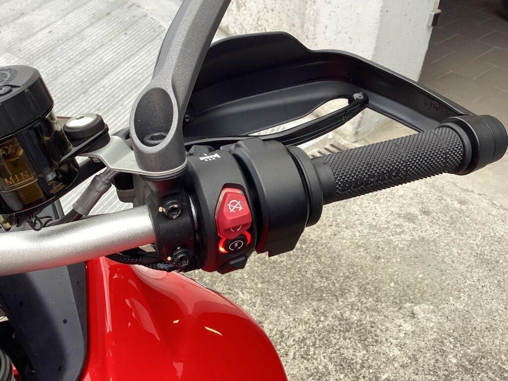 MULTISTRADA V4