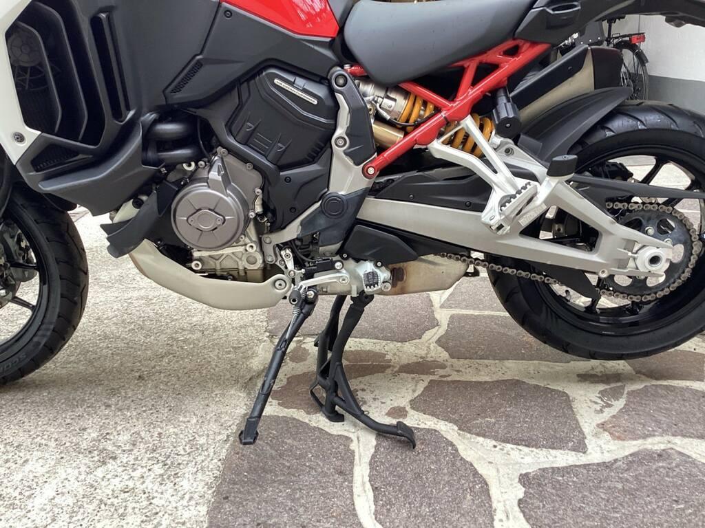 MULTISTRADA V4