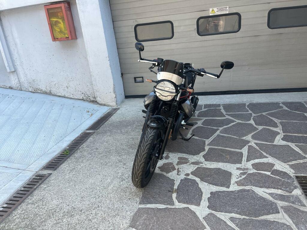 V7 850