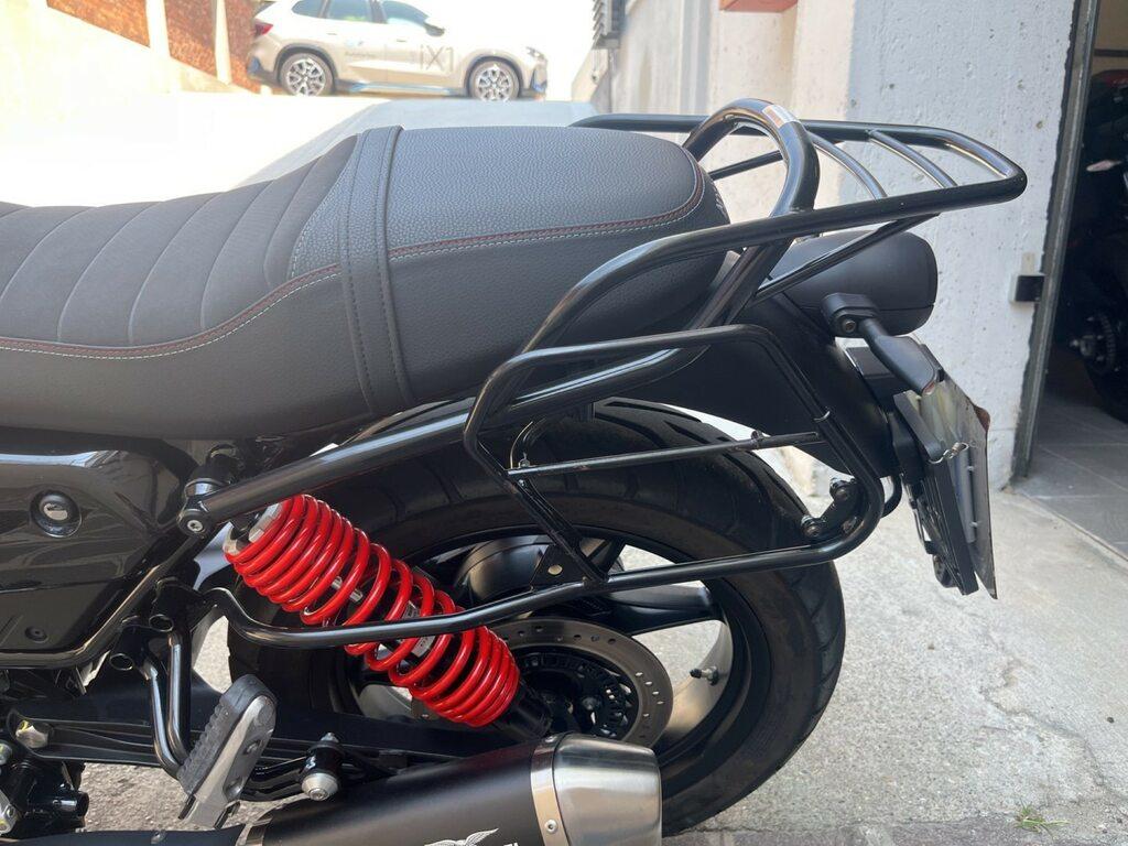 V7 850