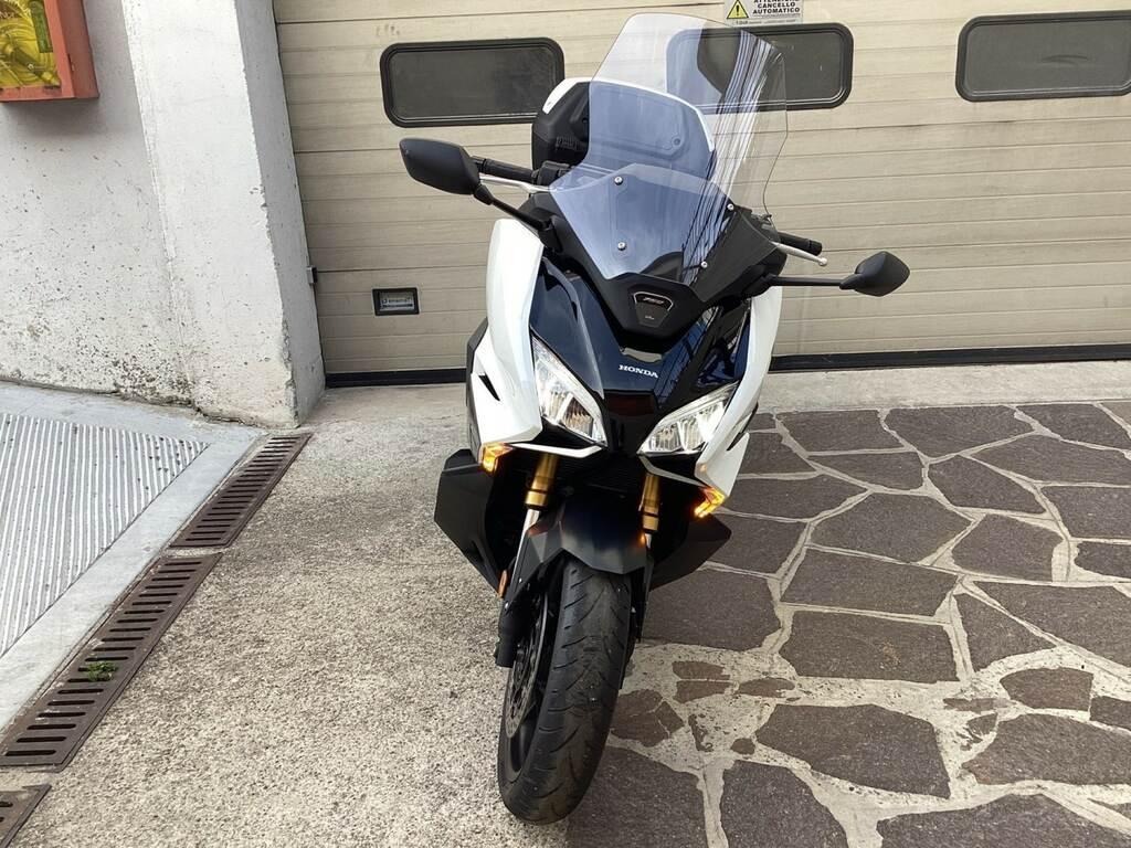 FORZA 750