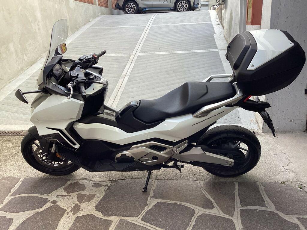 FORZA 750