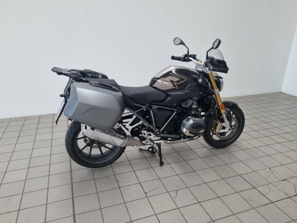 R 1200 R