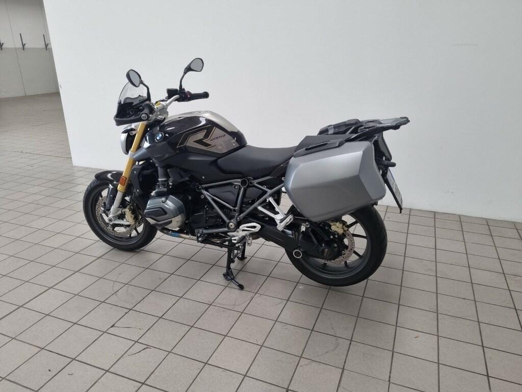 R 1200 R