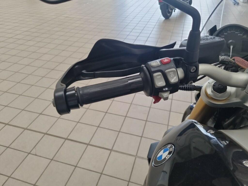 R 1200 R