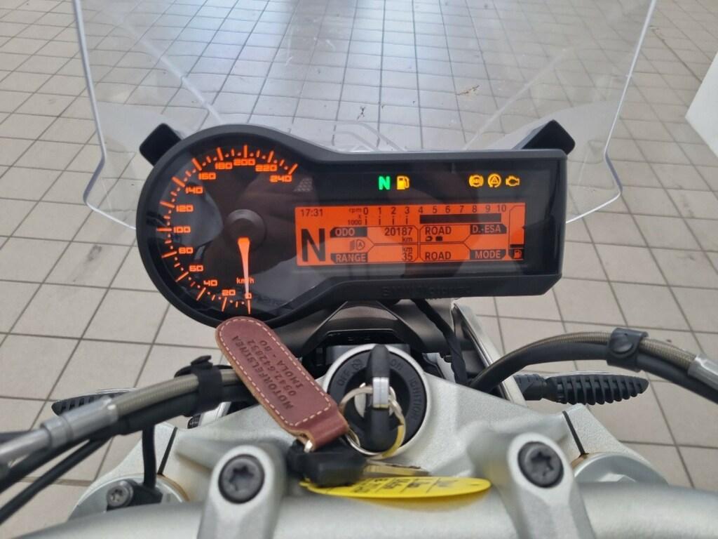 R 1200 R