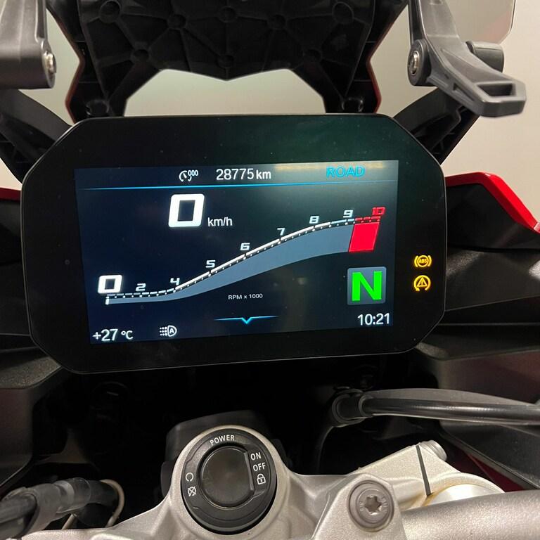 F 900 XR